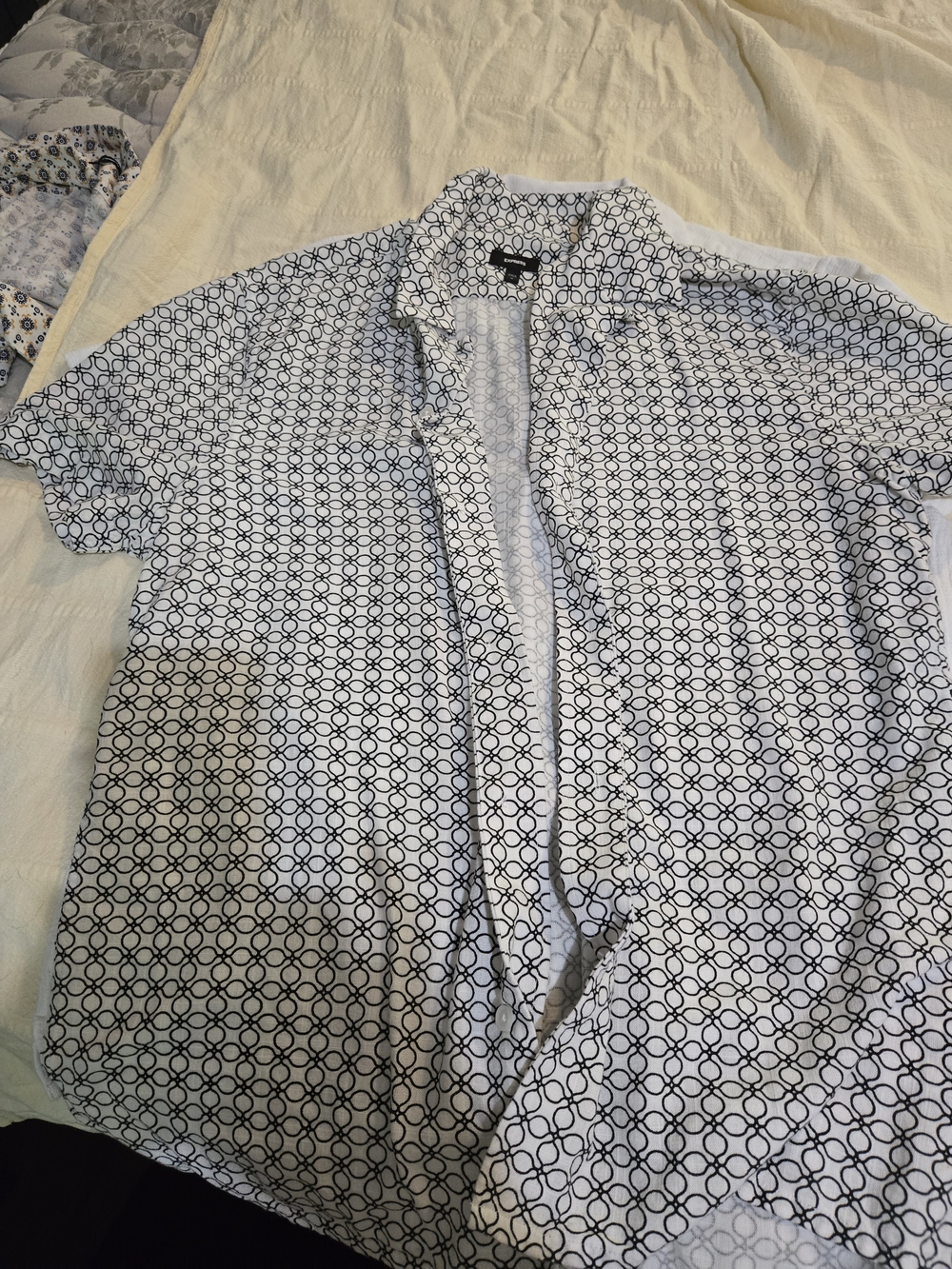 Express Men’s Short-Sleeve Button-Down Shirt - White with Black Geometric Print